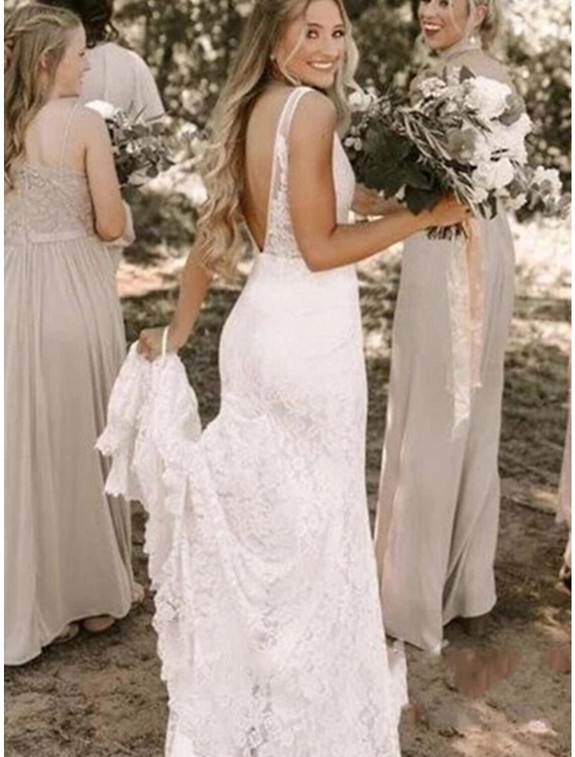 Wholesale Reception Formal Wedding Dresses Mermaid / Trumpet V Neck Sleeveless Court Train Lace Bridal Gowns With Embroidery